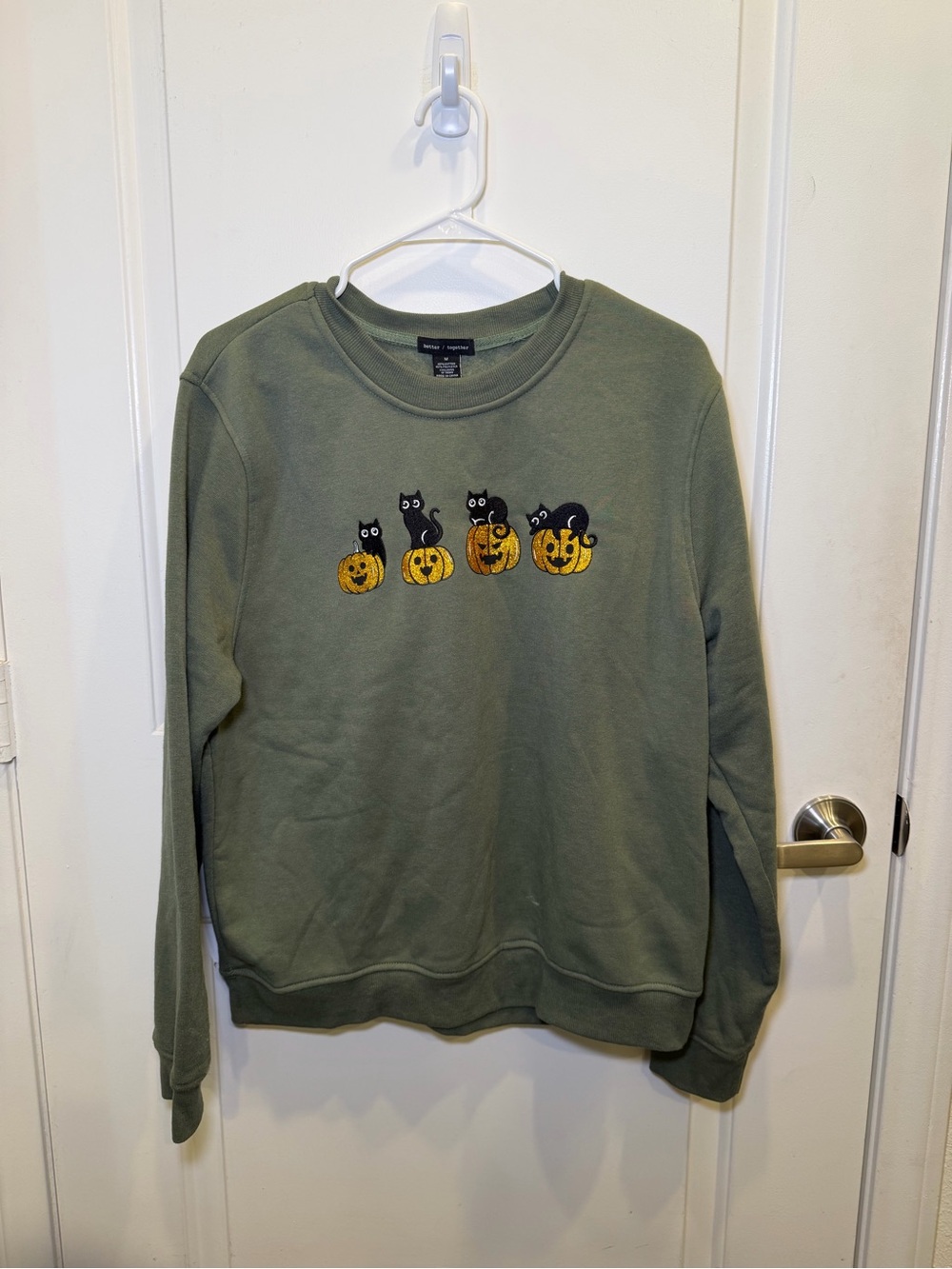 Like New Better Together Embroidered Black Cats Halloween Ladies Sweatshirt